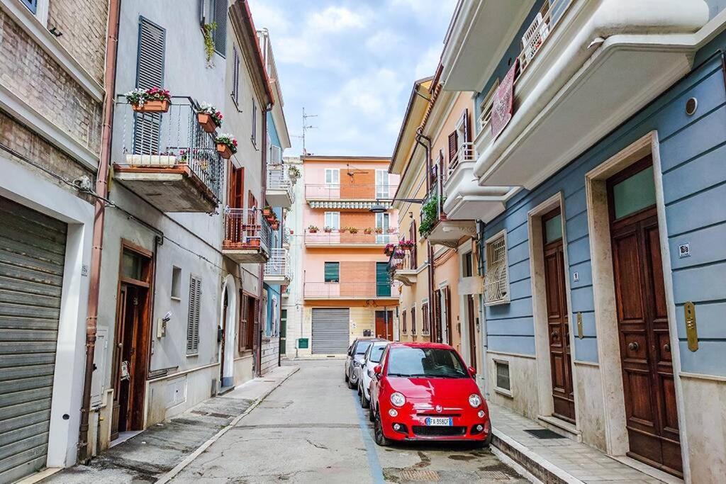 Moderno E Accogliente Bilocale Pascoli Apartment San Benedetto del Tronto Bagian luar foto